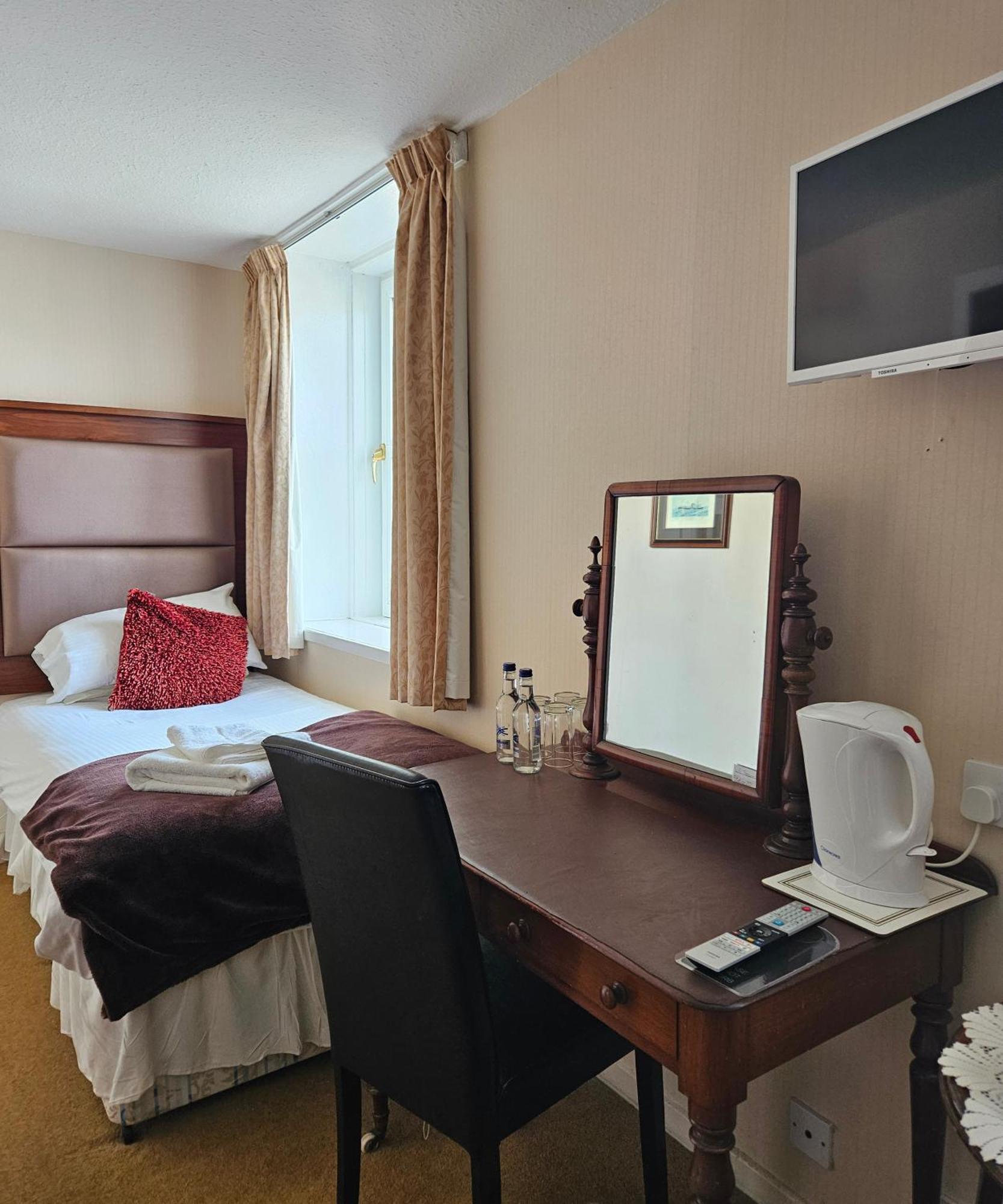 Station Hotel פורטסוי מראה חיצוני תמונה