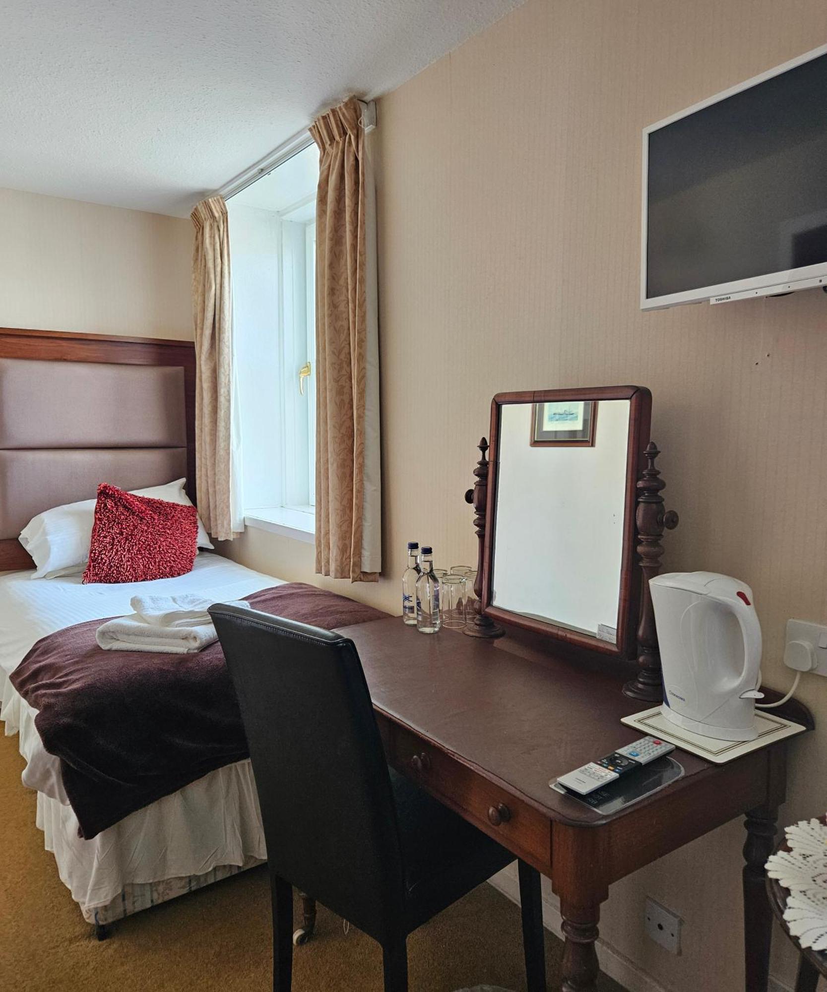 Station Hotel פורטסוי מראה חיצוני תמונה